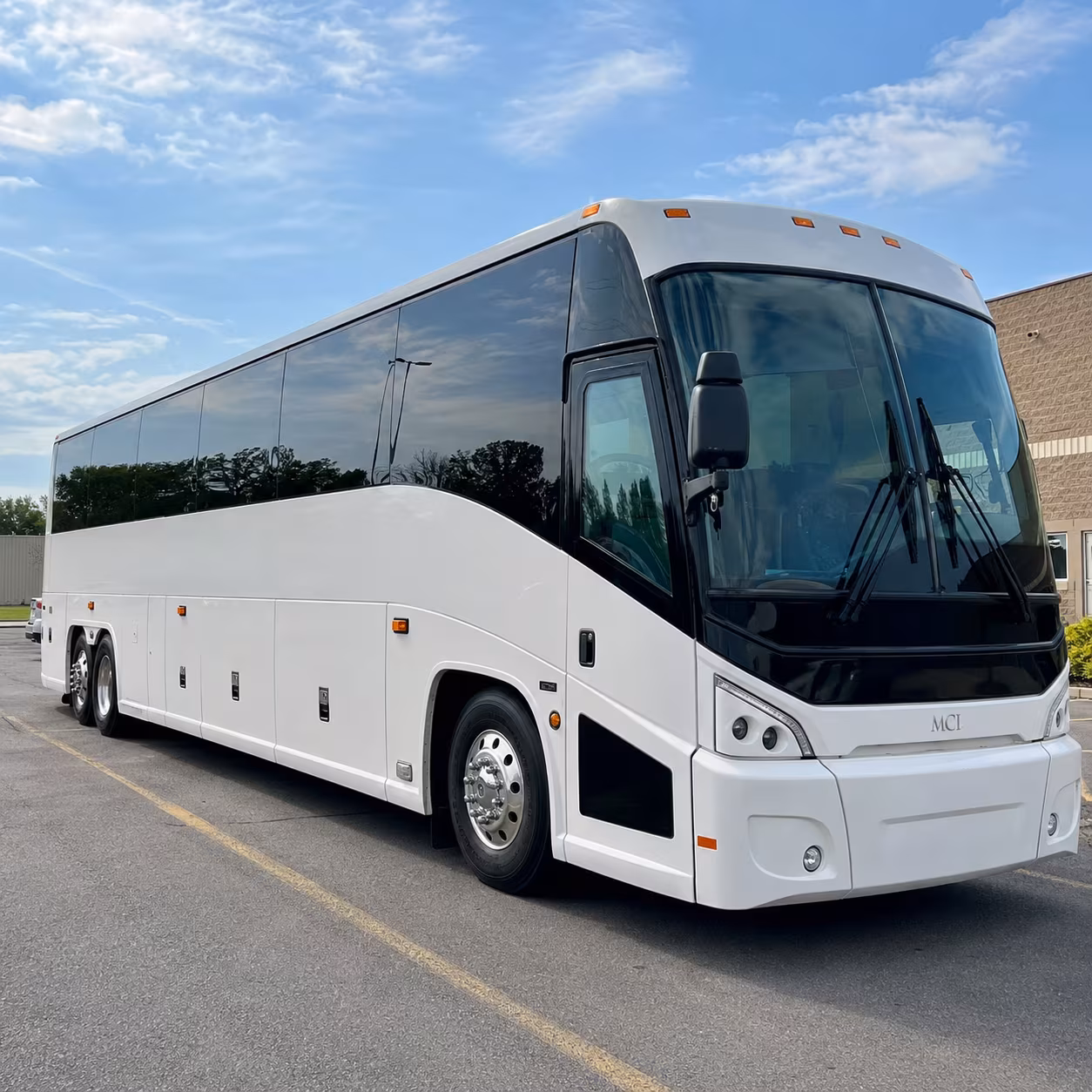 bus rentals for music festival weekends across the kansas city metro
