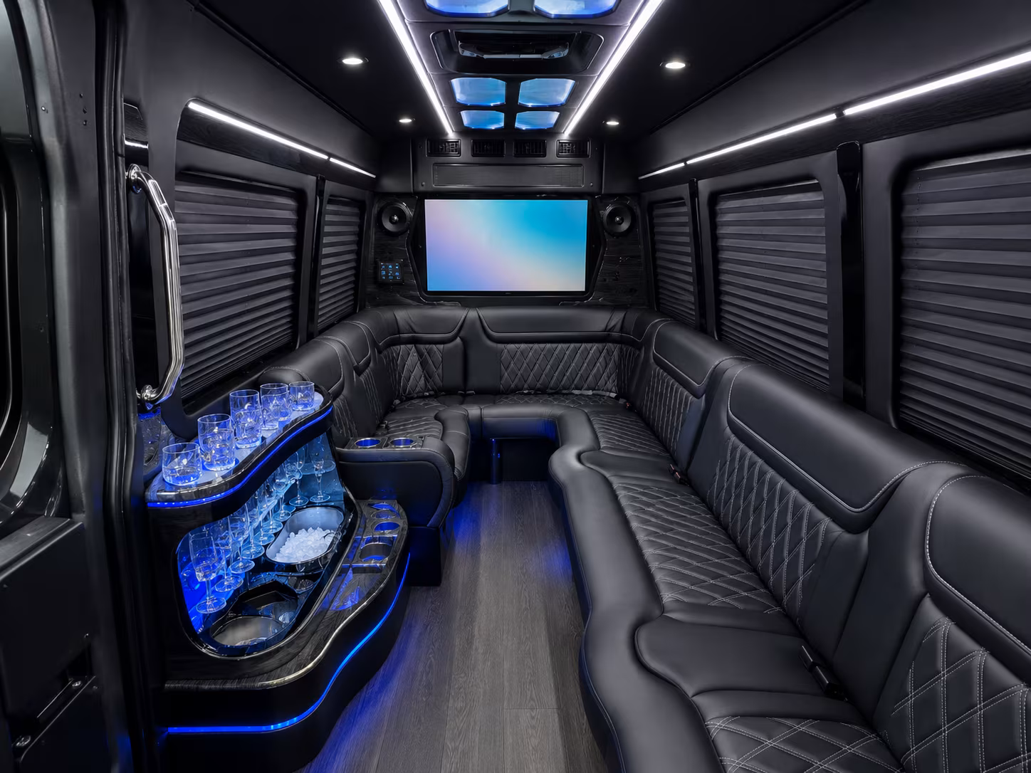 corporate event buses keep your kansas city team moving between venues