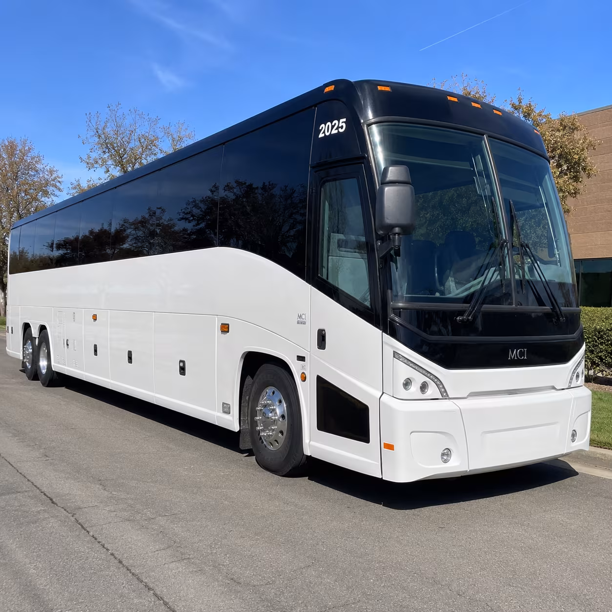 employee shuttle buses for shift changes at gm fairfax and amazon kck