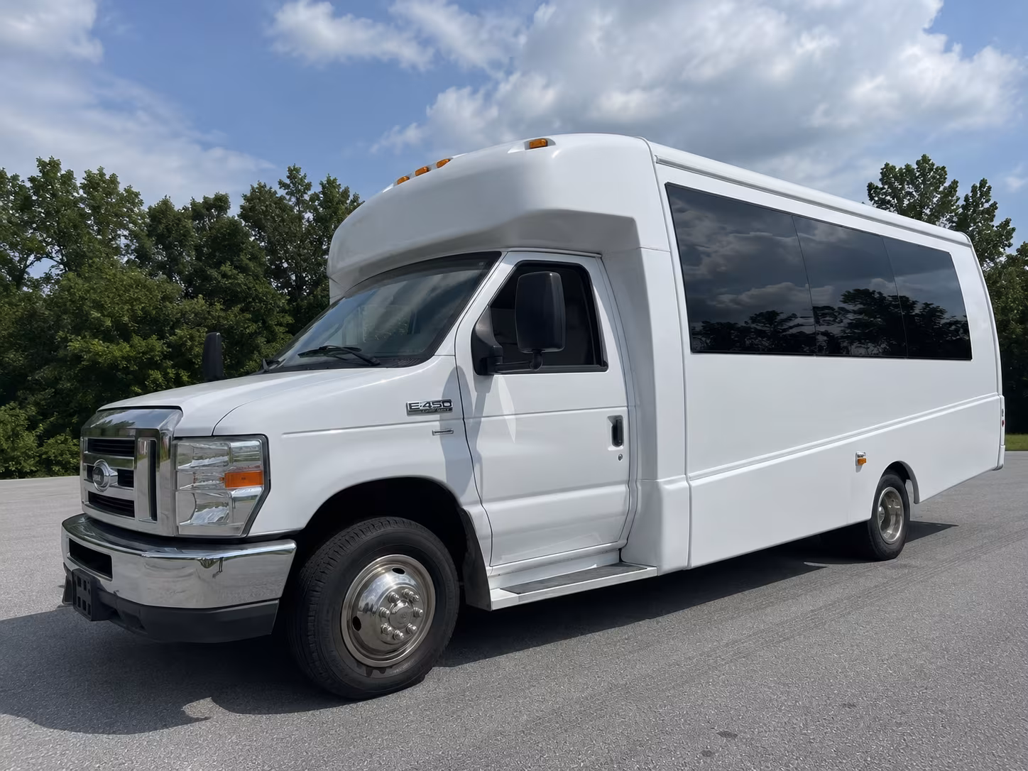 kansas city quinceanera sweet 16 party bus rental